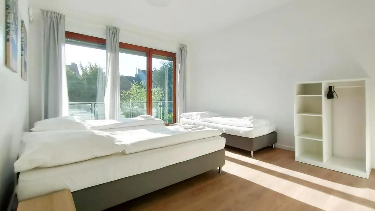 Raj Living - City Apartments With 2 , 3 And 6 Rooms - 15 Min To Messe Dus And Old Town Dus Dusseldorf