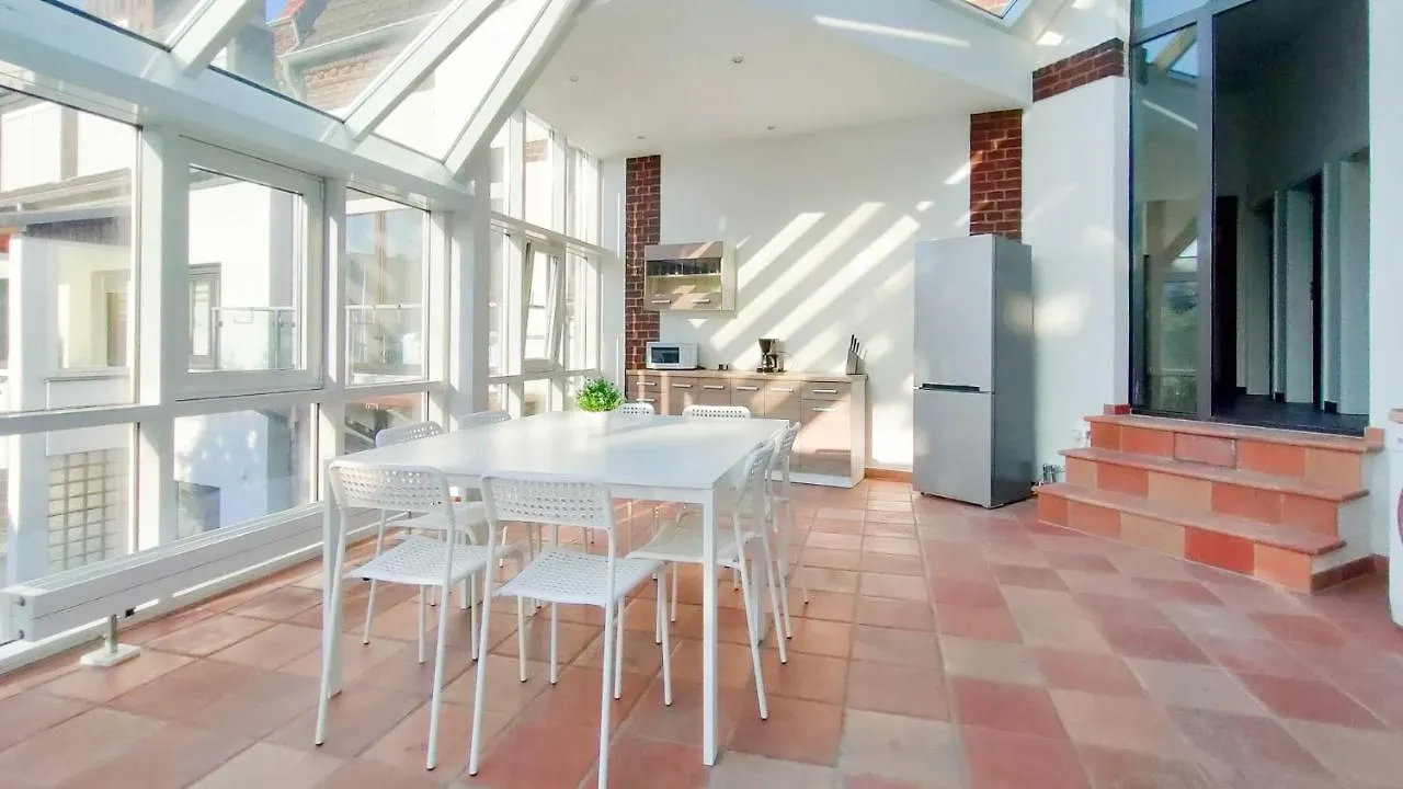 Raj Living - City Apartments With 2 , 3 And 6 Rooms - 15 Min To Messe Dus And Old Town Dus Dusseldorf